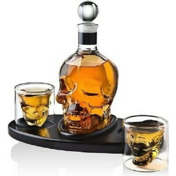 Whiskey Skull Decanter Set 2 Cocktail Shot Glasses